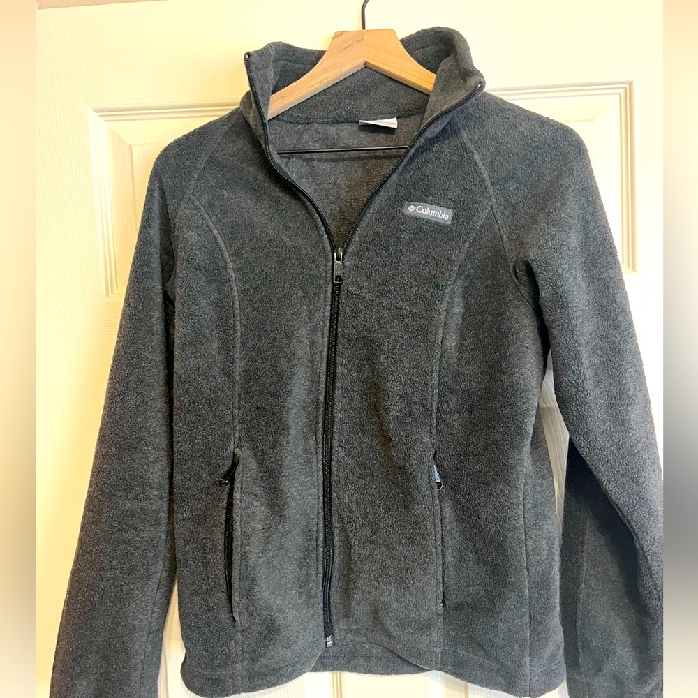 Grey Columbia cotton sweater small